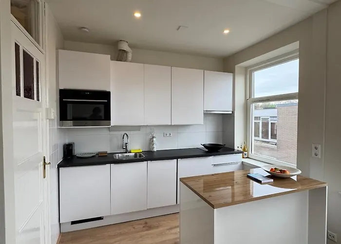 Authentic Sunny Jordaan * Амстердам