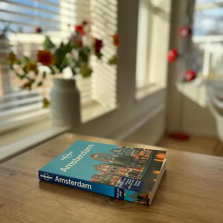 Authentic Sunny Jordaan * Амстердам