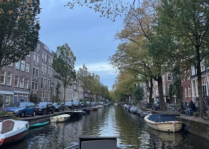 Authentic Sunny Jordaan Apartment Amsterdam